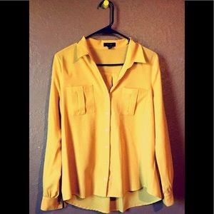 Light weight long sleeve blouse